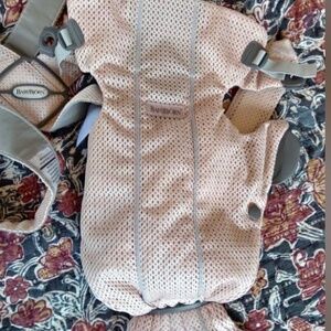Baby Bjorn Mini- light pink, gently used, excellent condition